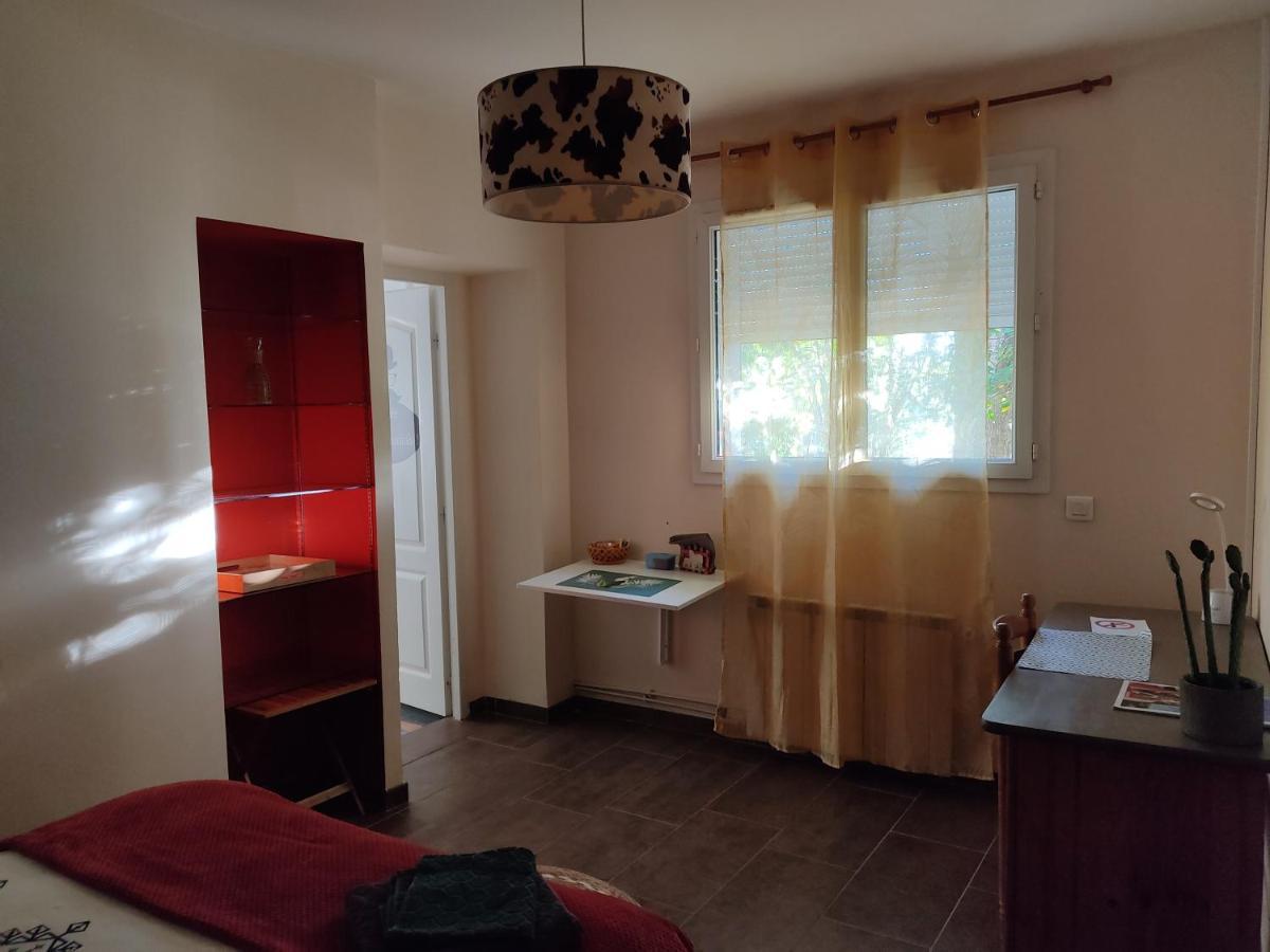 Chambre Privee Avec Parking Nîmes Exterior foto